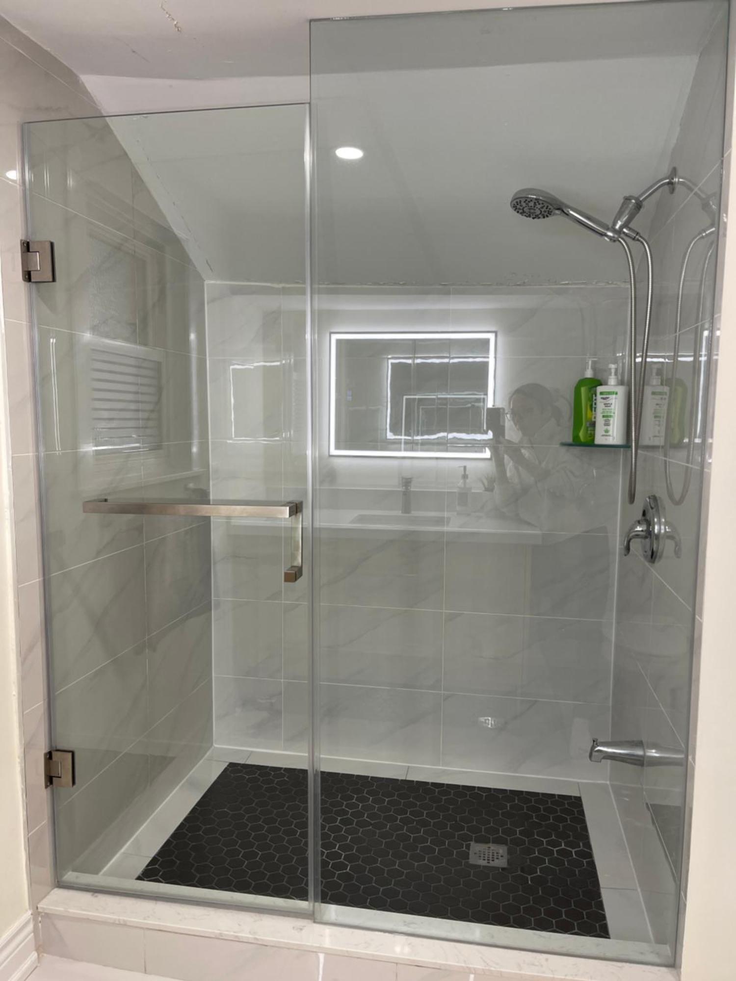 Two-bedroom With King Bed-4 Minutes To The Falls Holiday home *