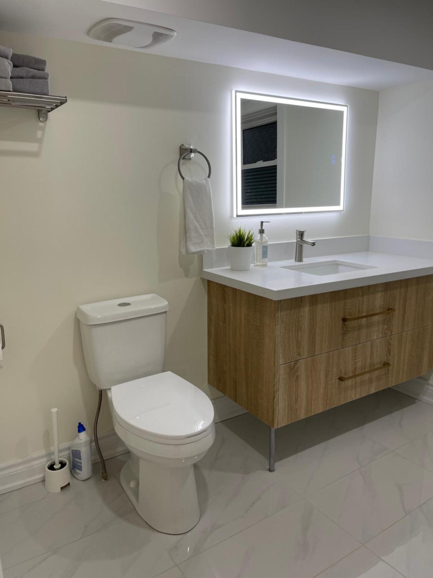 Holiday home Two-bedroom With King Bed-4 Minutes To The Falls Niagara Falls