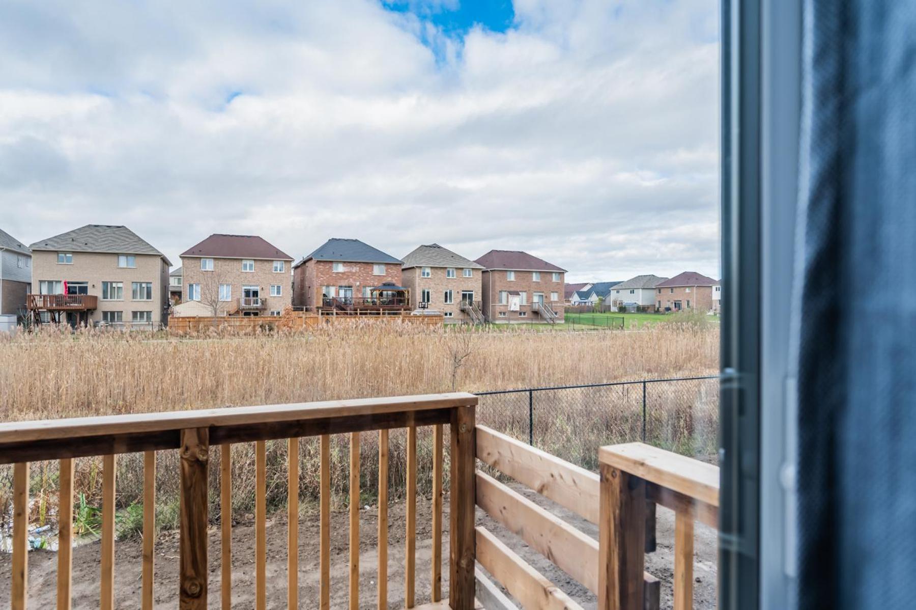Holiday home Luxury Town Close To Fairview Casino In Niagra Falls *