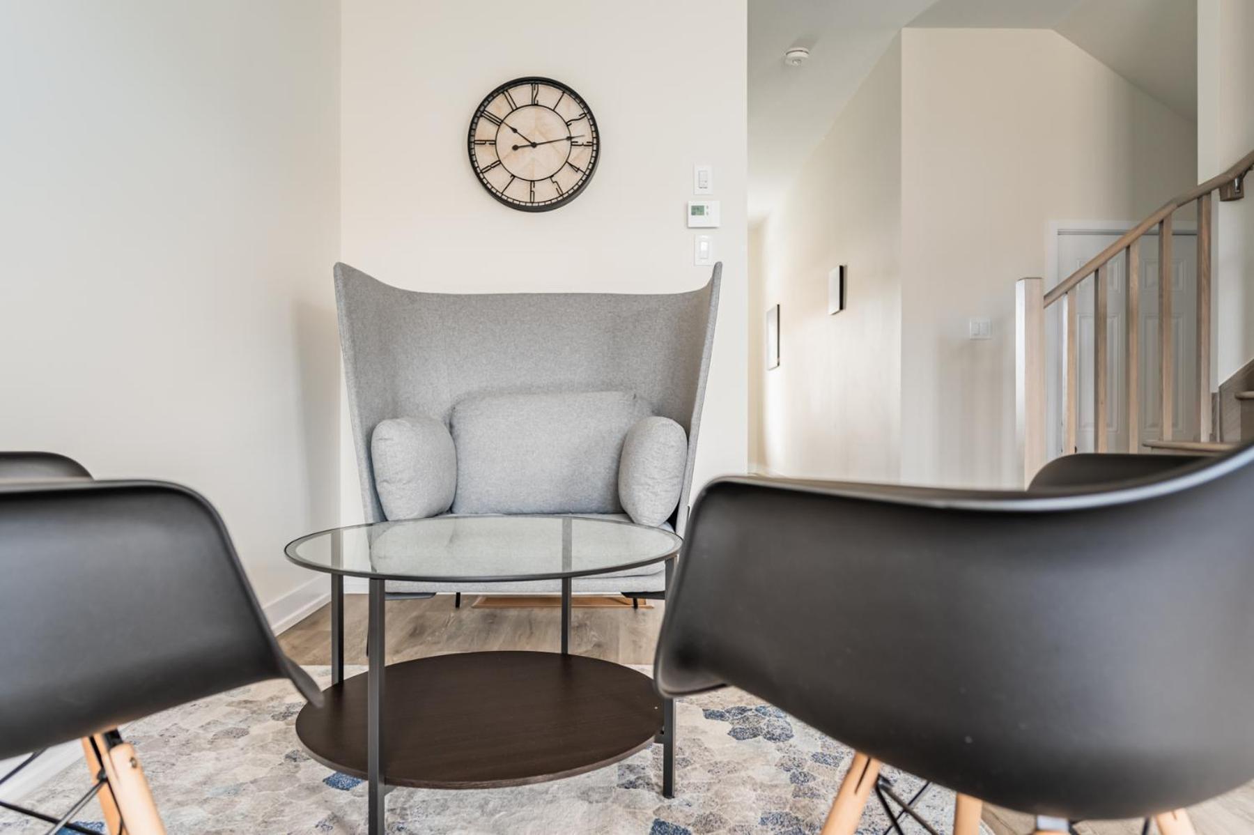 Holiday home Luxury Town Close To Fairview Casino In Niagra Falls *
