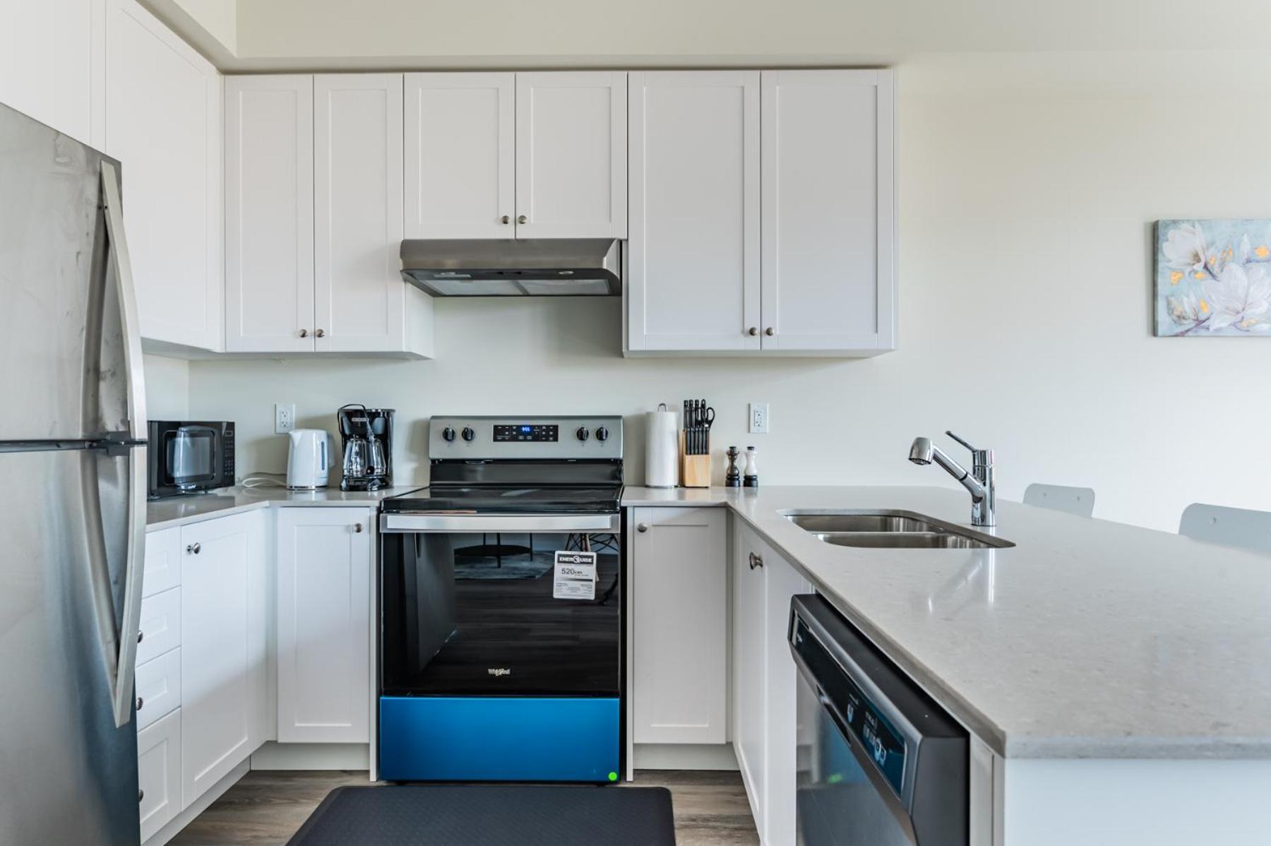 Luxury Town Close To Fairview Casino In Niagra Falls *