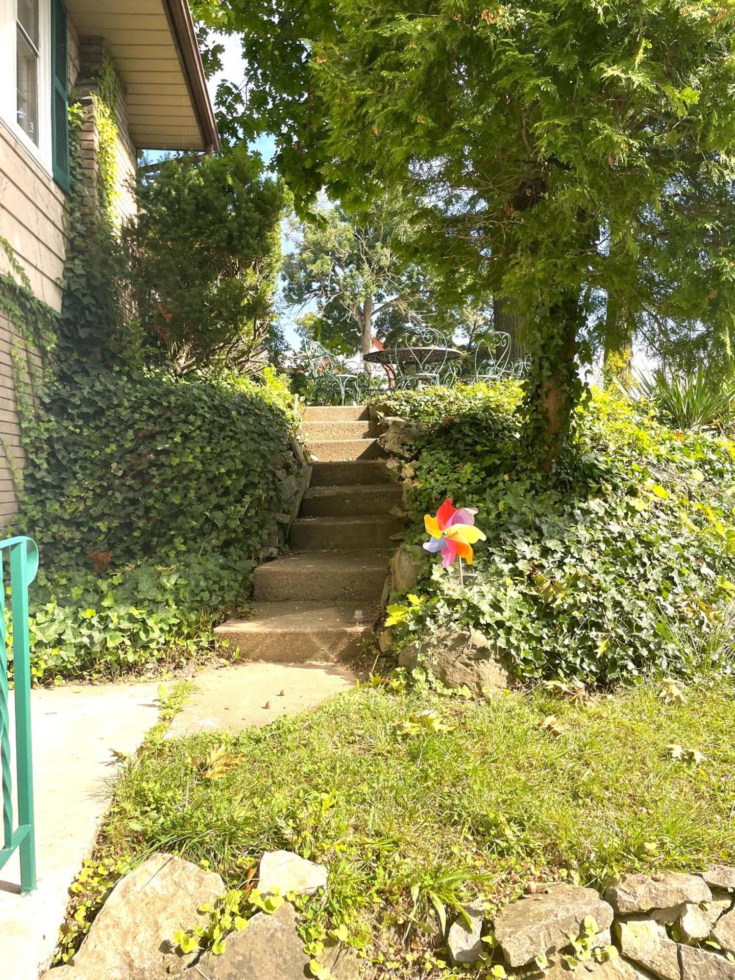 Riverview Closest To Falls, Free Breakfast Delivered Daily Niagara Falls