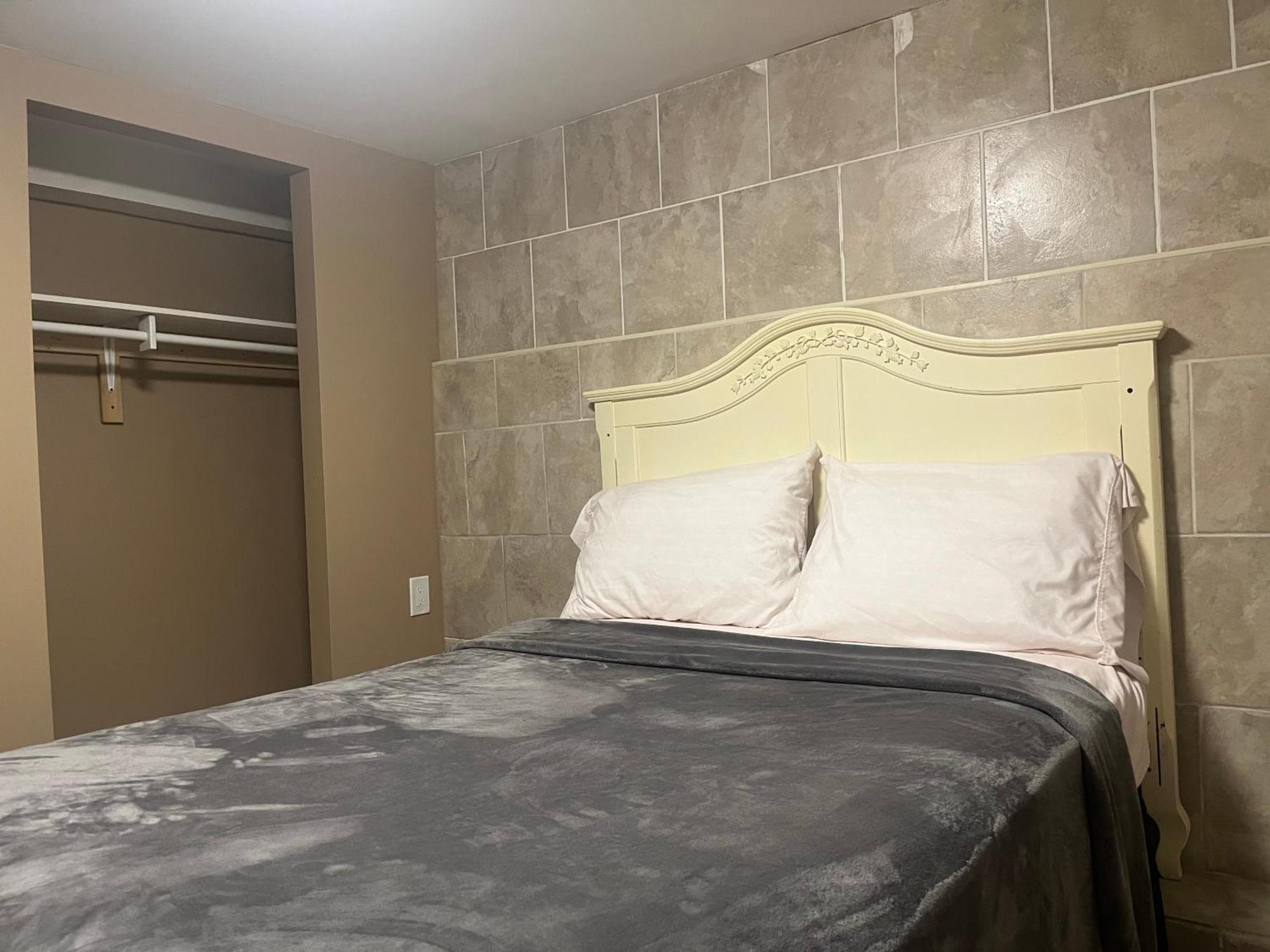 Clifton Hill Getaway: Spacious Kitchen Near Falls & Casino Homestay