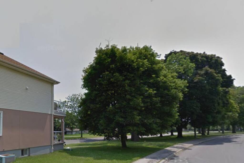Holiday home Peaceful On Palmer Ave - Close To The Falls & Complimentary Breakfast Delivered Daily To The Niagara Falls