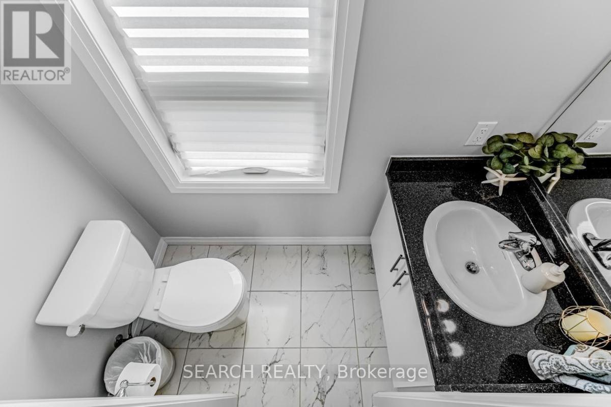 Cozy 3 Story Townhouse! Niagara Falls