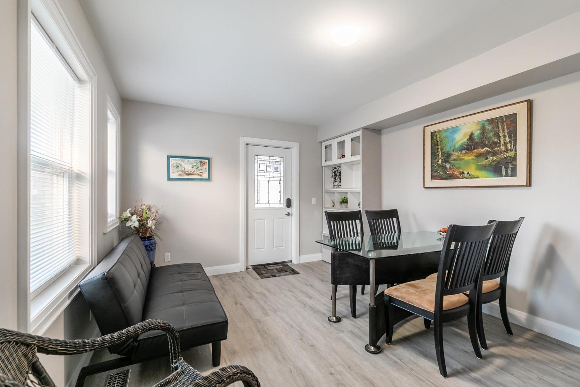 Villa Beautiful Renovated 3 Mins Drive To Fall Niagara Falls