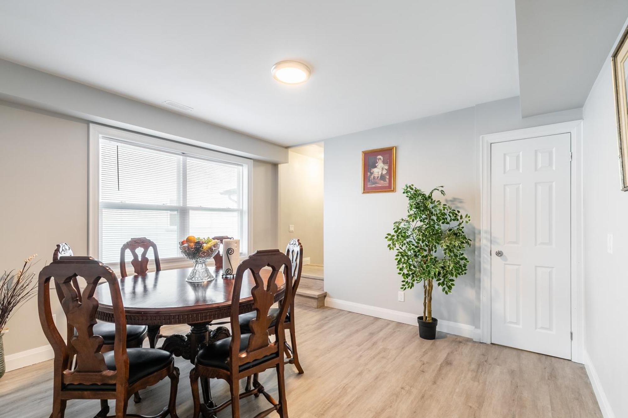 Beautiful Renovated 3 Mins Drive To Fall