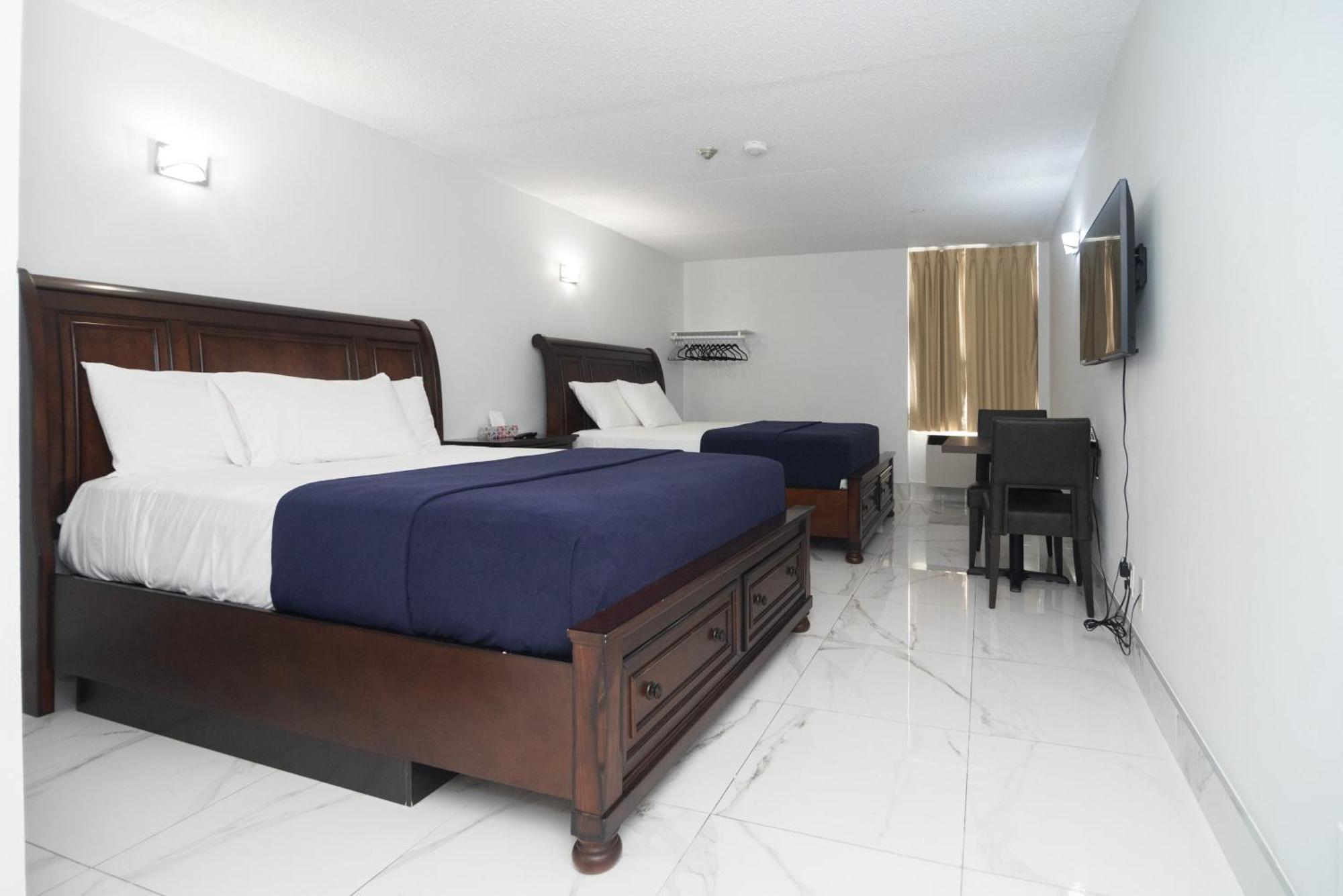 Diplomat Hotel