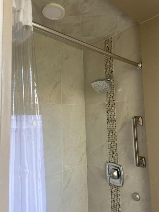 Holiday home Fallsview Area! Only 10 Min Walk *
