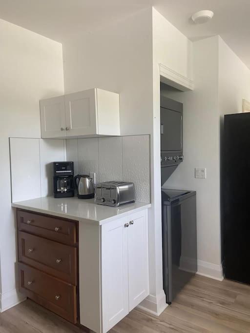 Fallsview Area! Only 10 Min Walk Niagara Falls
