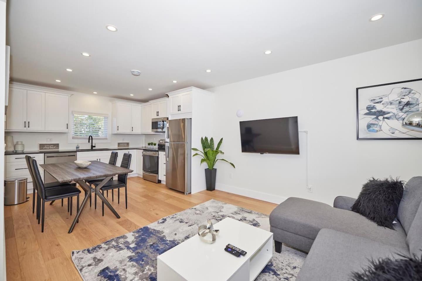 3 Bedroom -walk To The Falls * Niagara Falls