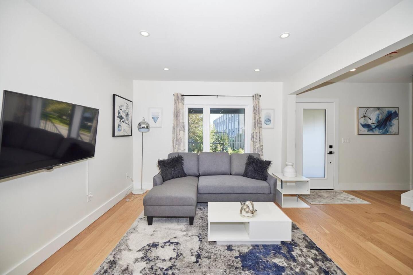 3 Bedroom -walk To The Falls * Niagara Falls