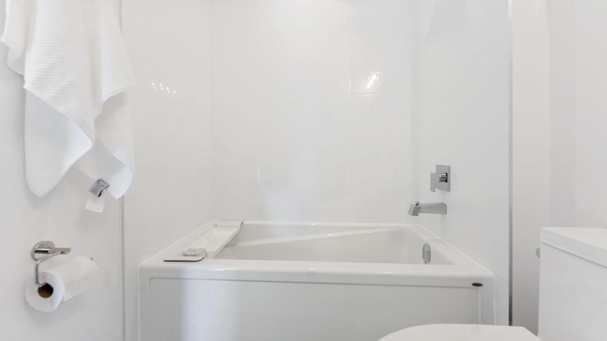 Entire Luxury 4mins To Falls Apartment