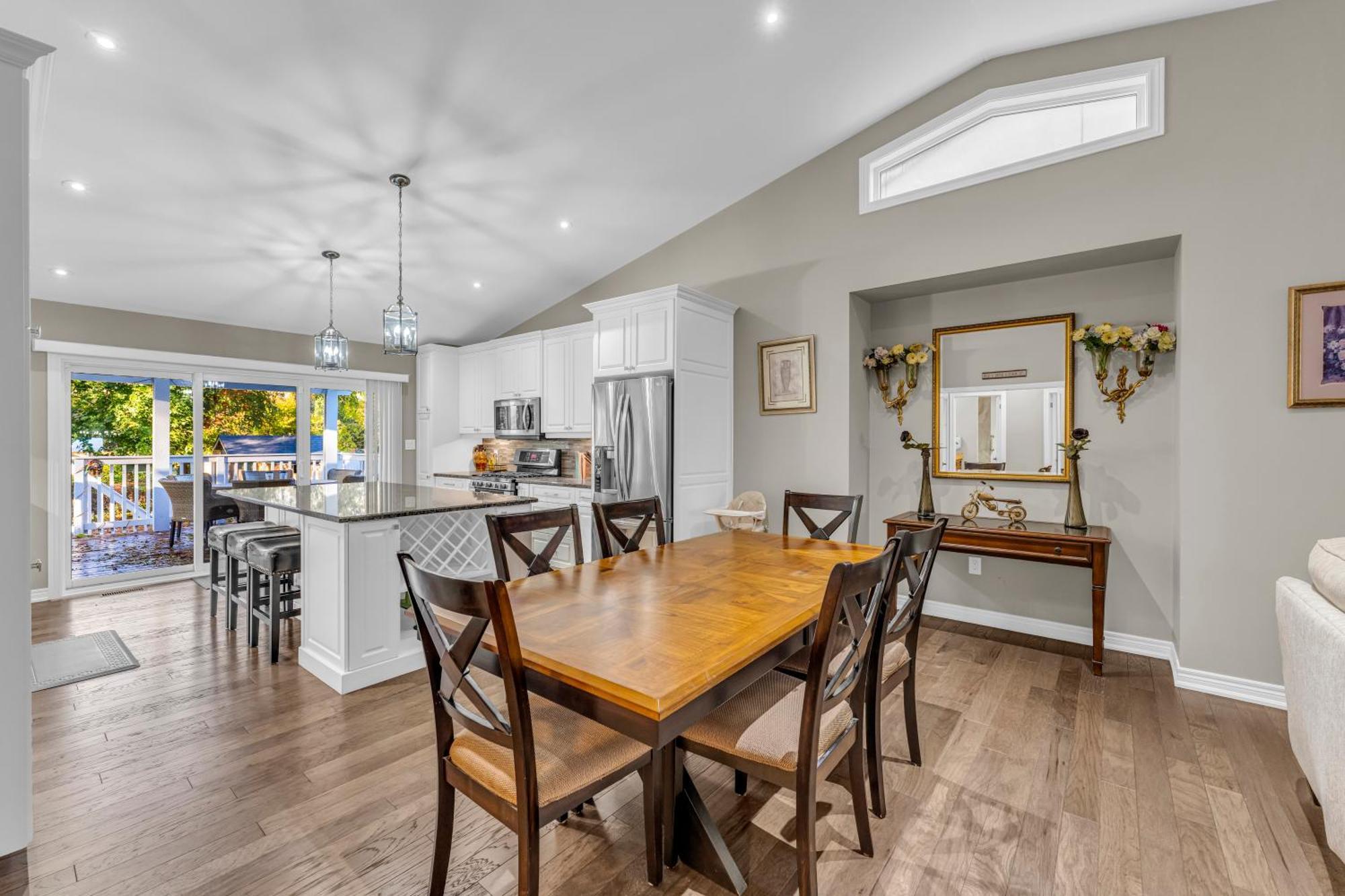 Royal Luxury - Mins From Falls With Pool Table Holiday home *