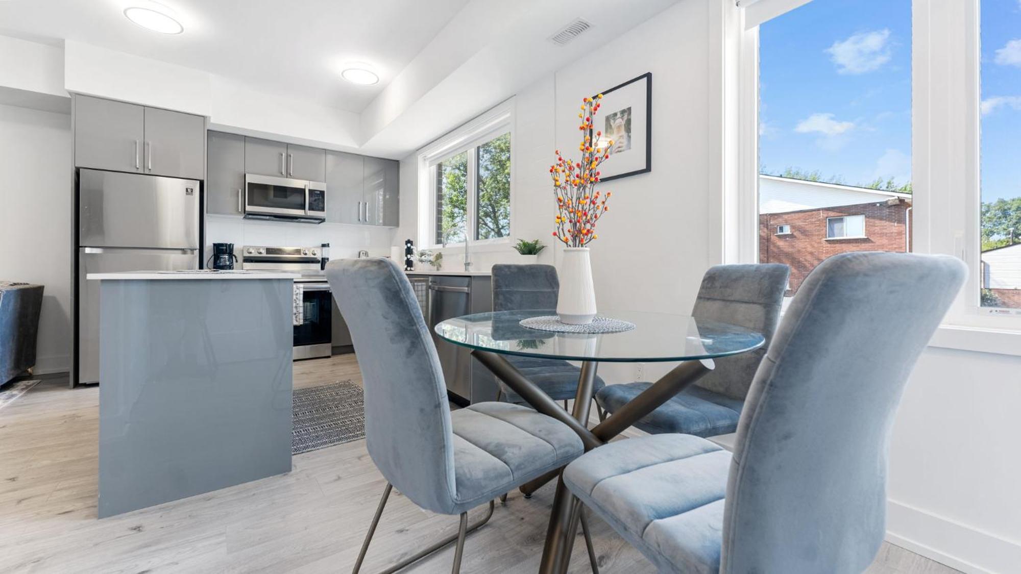 Entire Luxury 4mins To Falls Apartment *