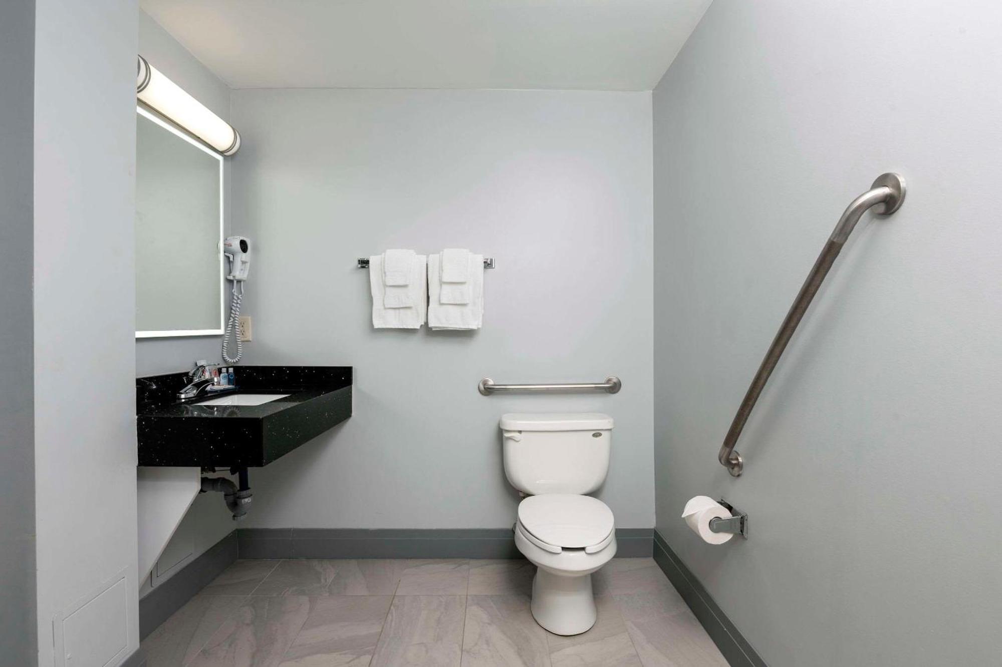 Comfort 3* Niagara Falls
