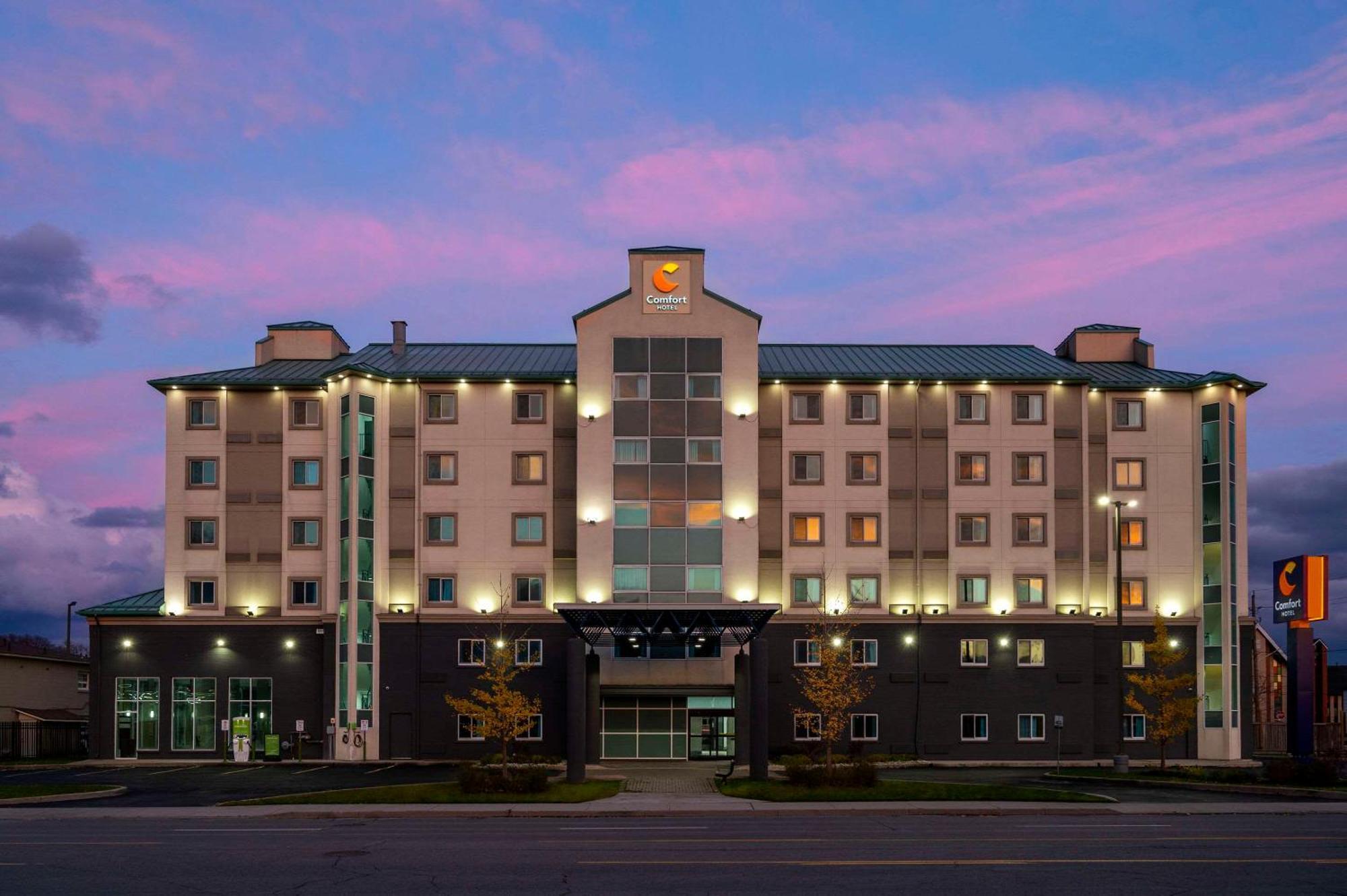 Comfort Hotel 3*