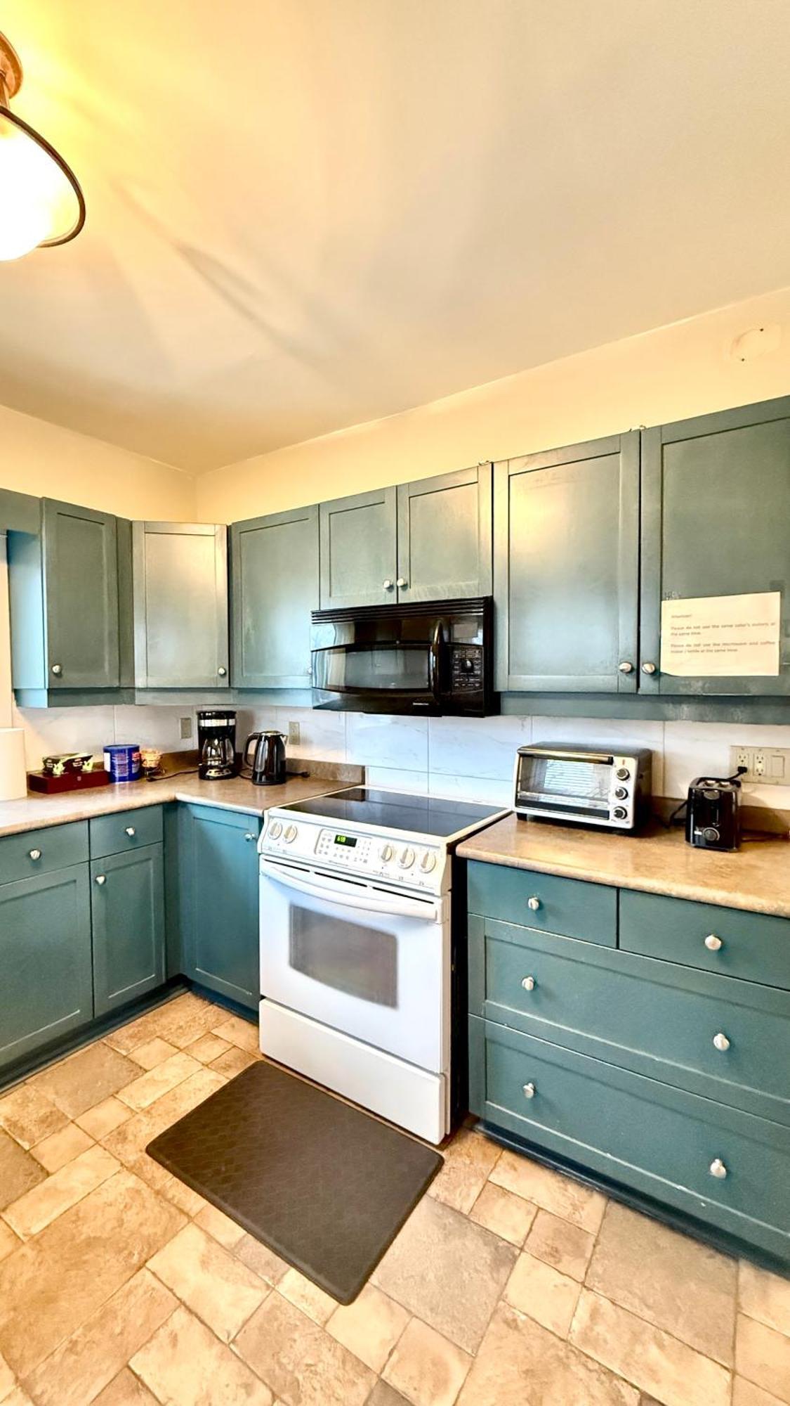 Two Bedrooms Unit With Jacuzzi And Great View Holiday home Niagara Falls