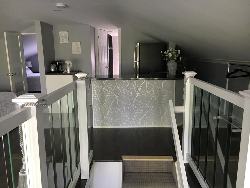 Chalet On The Lake 4*