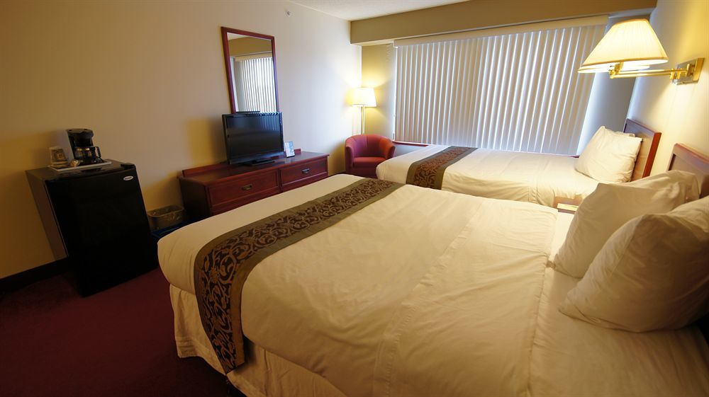 Peninsula Hotel Niagara Falls