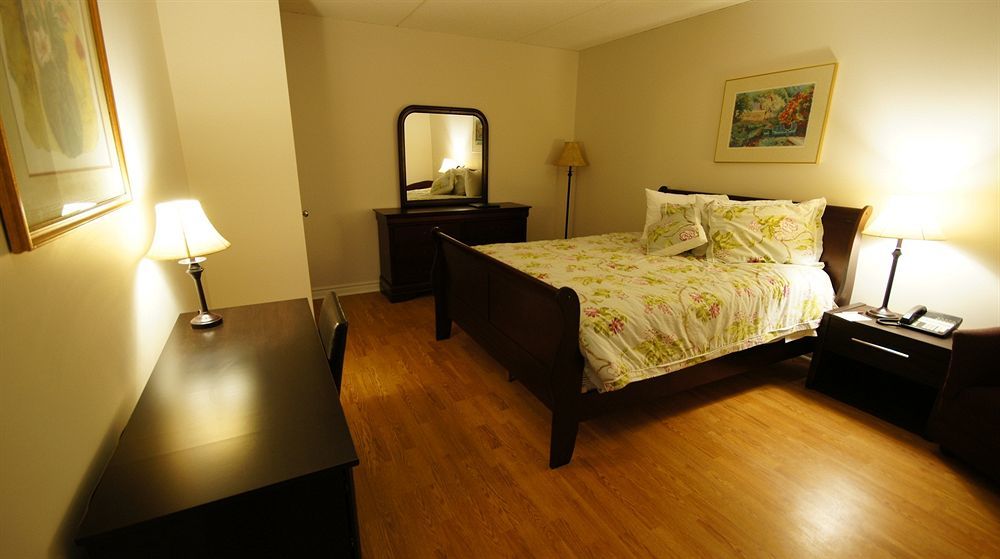 Hotel Peninsula 3*