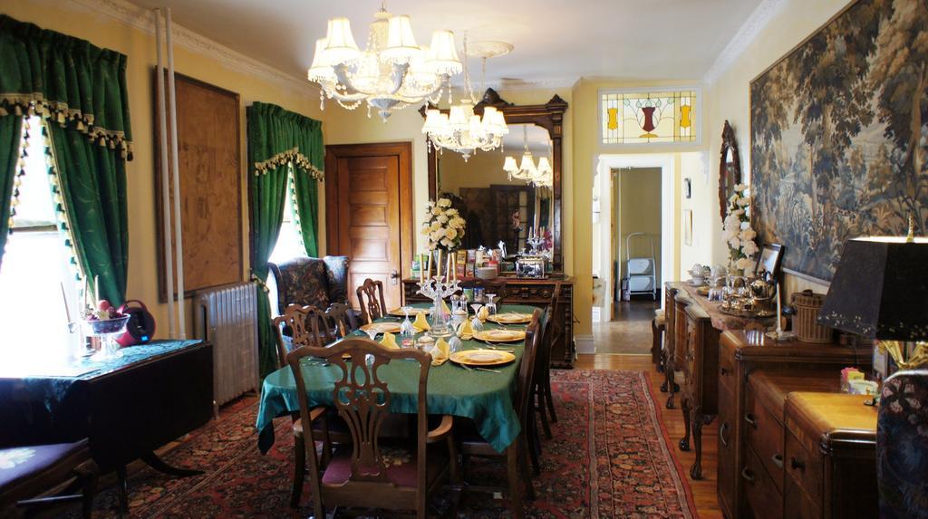 A Night To Remember Bed & Breakfast Niagara Falls