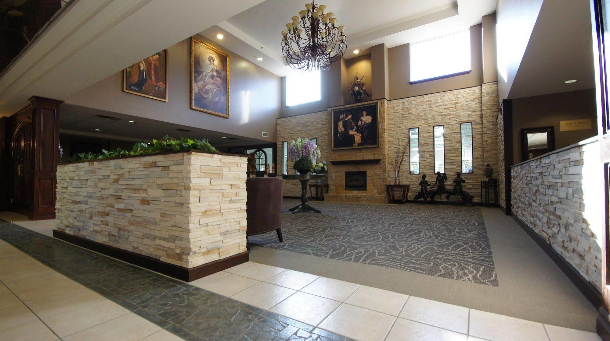 Peninsula Hotel
