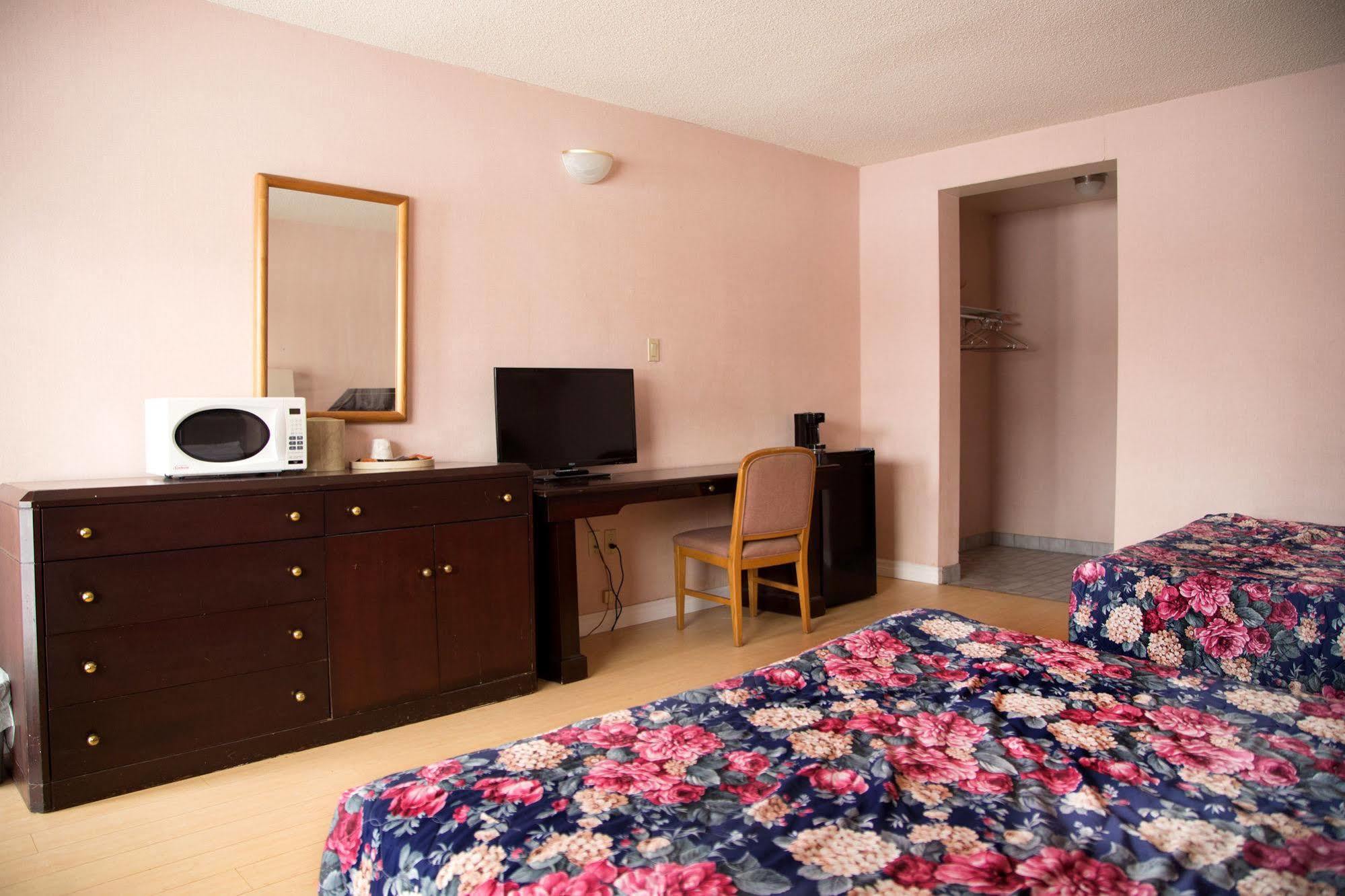 Motel Rockwell