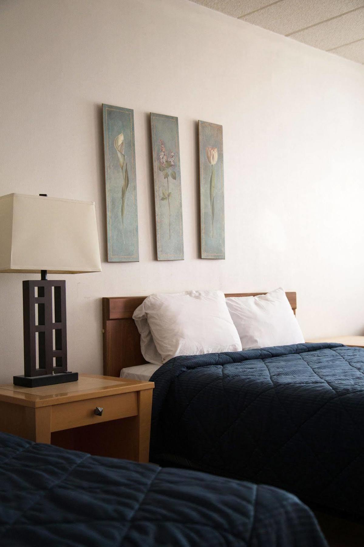 Motel Rockwell 2*