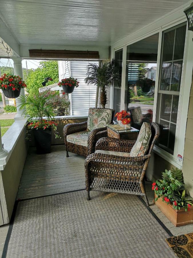 Apartment Your Oasis In Canada Niagara Falls