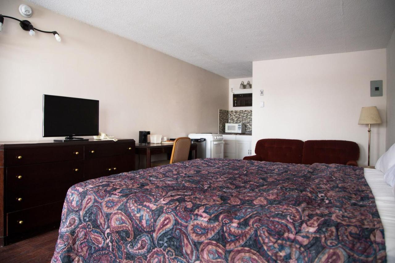 Motel Rockwell