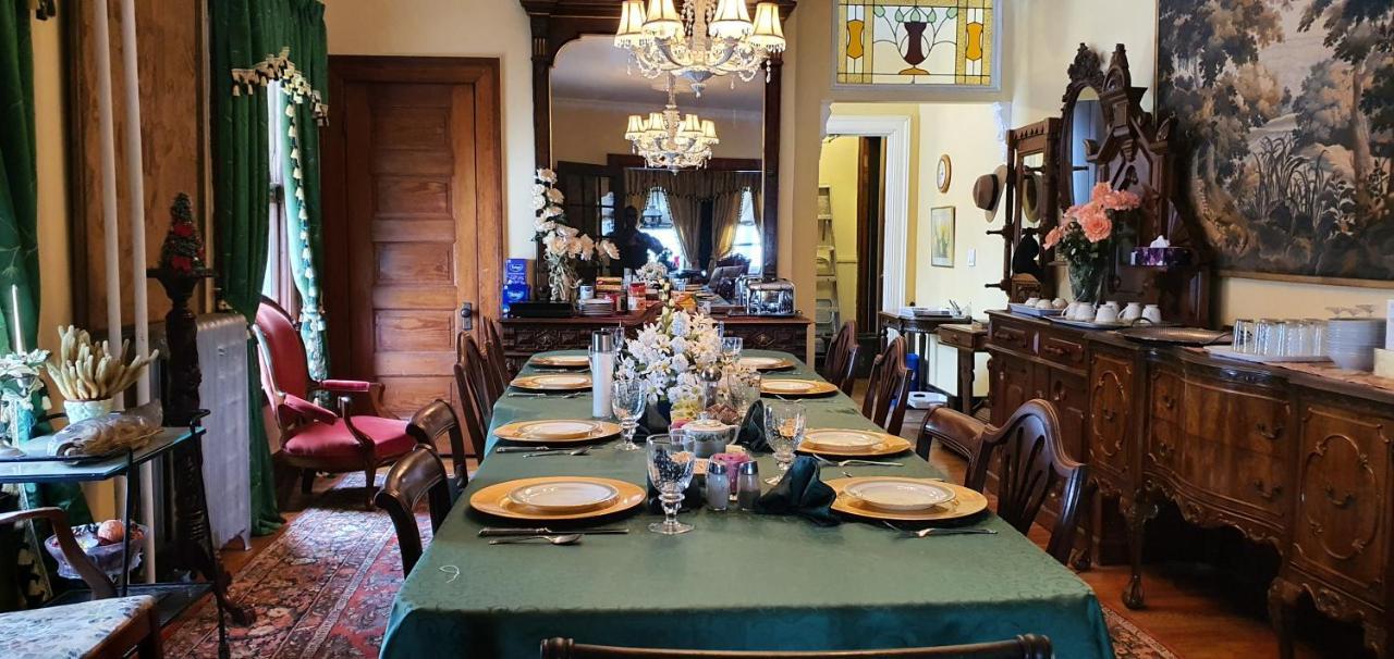 Bed & Breakfast A Night To Remember Niagara Falls