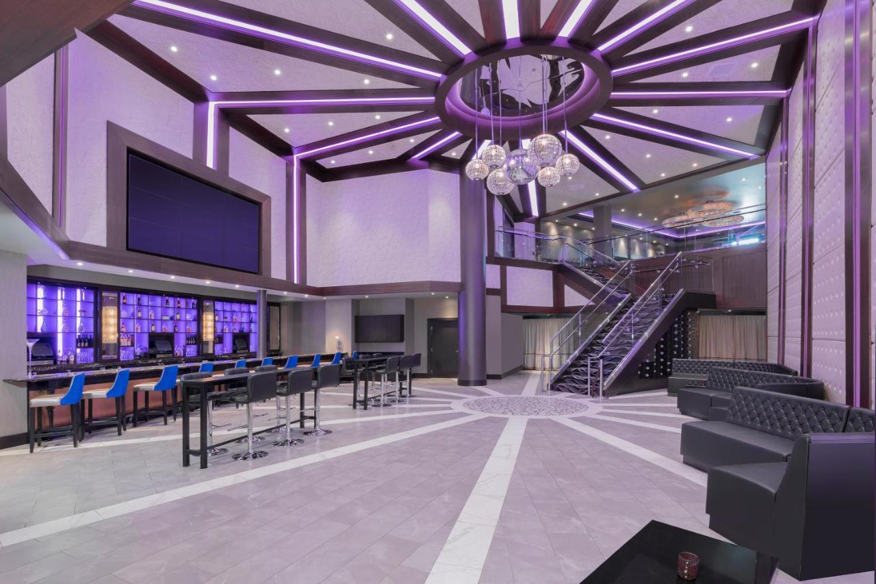 Hotel Wyndham Grand Fallsview