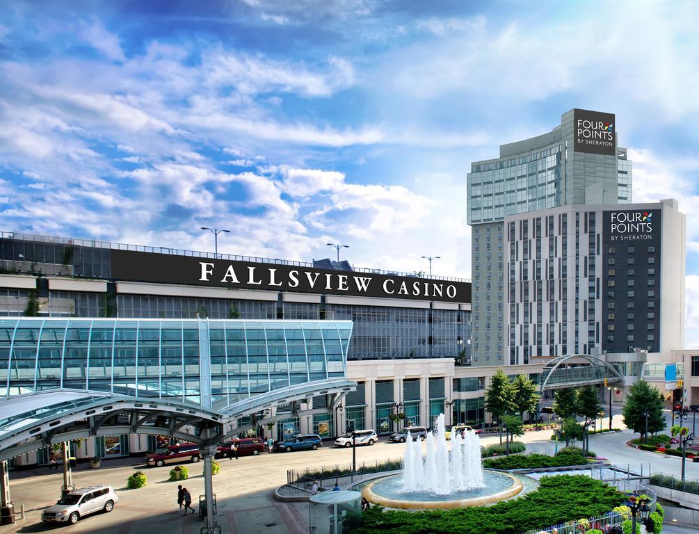 Wyndham Grand Fallsview Hotel 4*