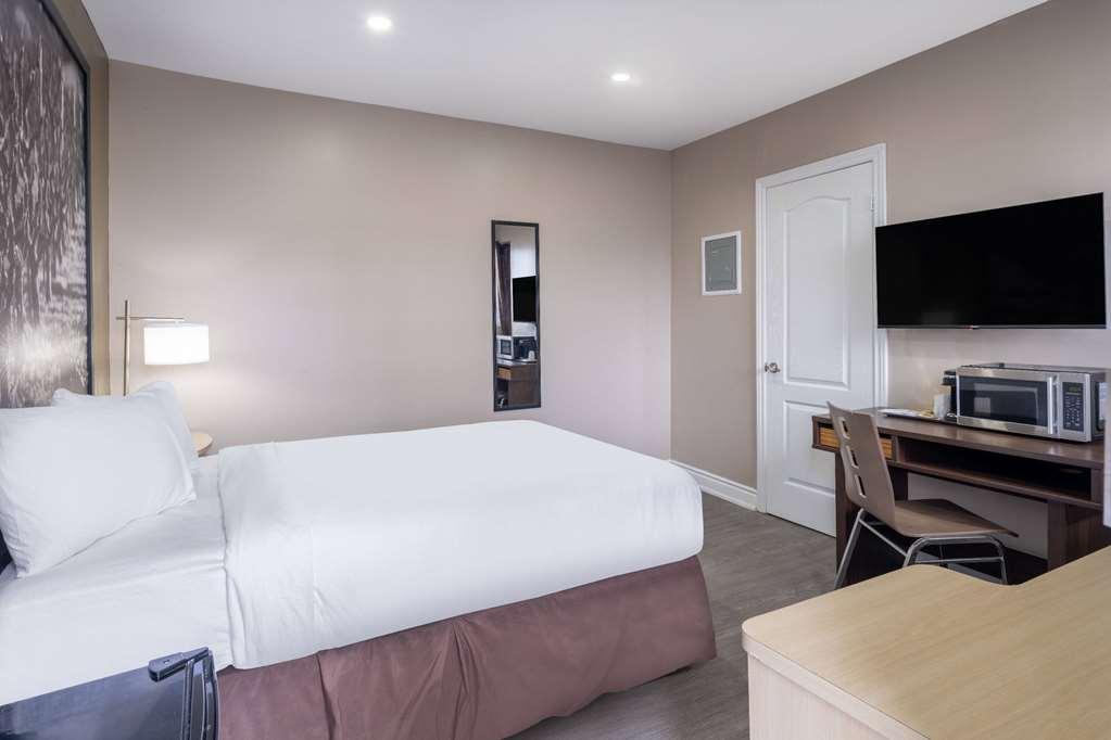 Super 8 By Wyndham On Motel 2*