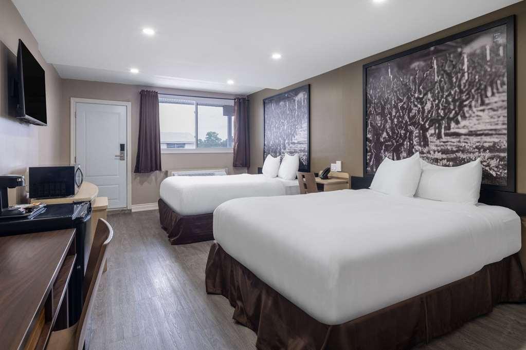 Motel Super 8 By Wyndham On 2*