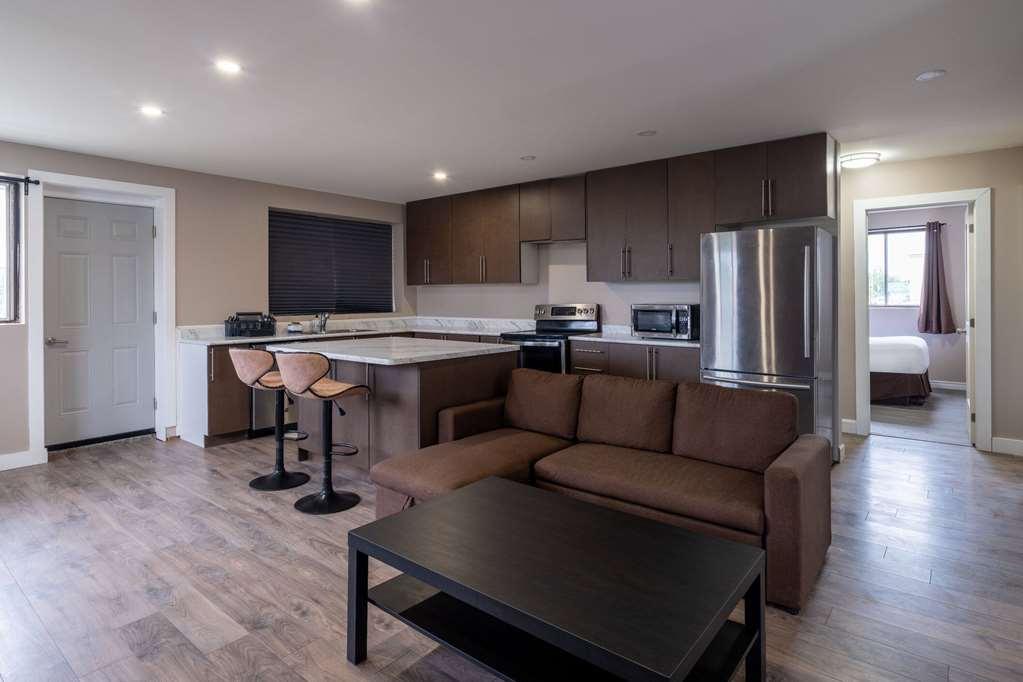 Motel Super 8 By Wyndham On 2*
