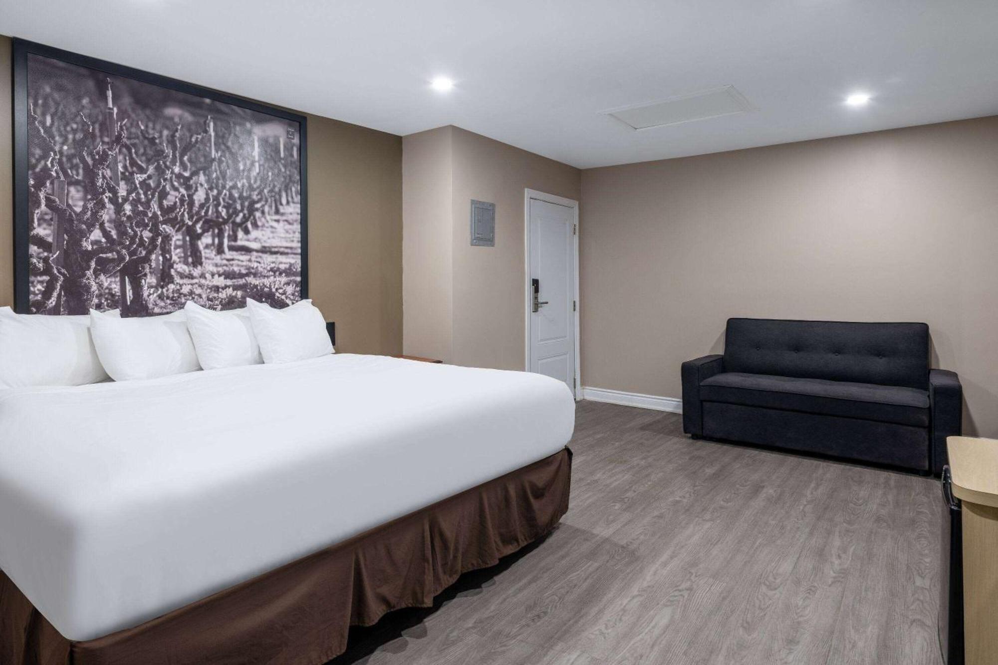 Super 8 By Wyndham On Niagara Falls