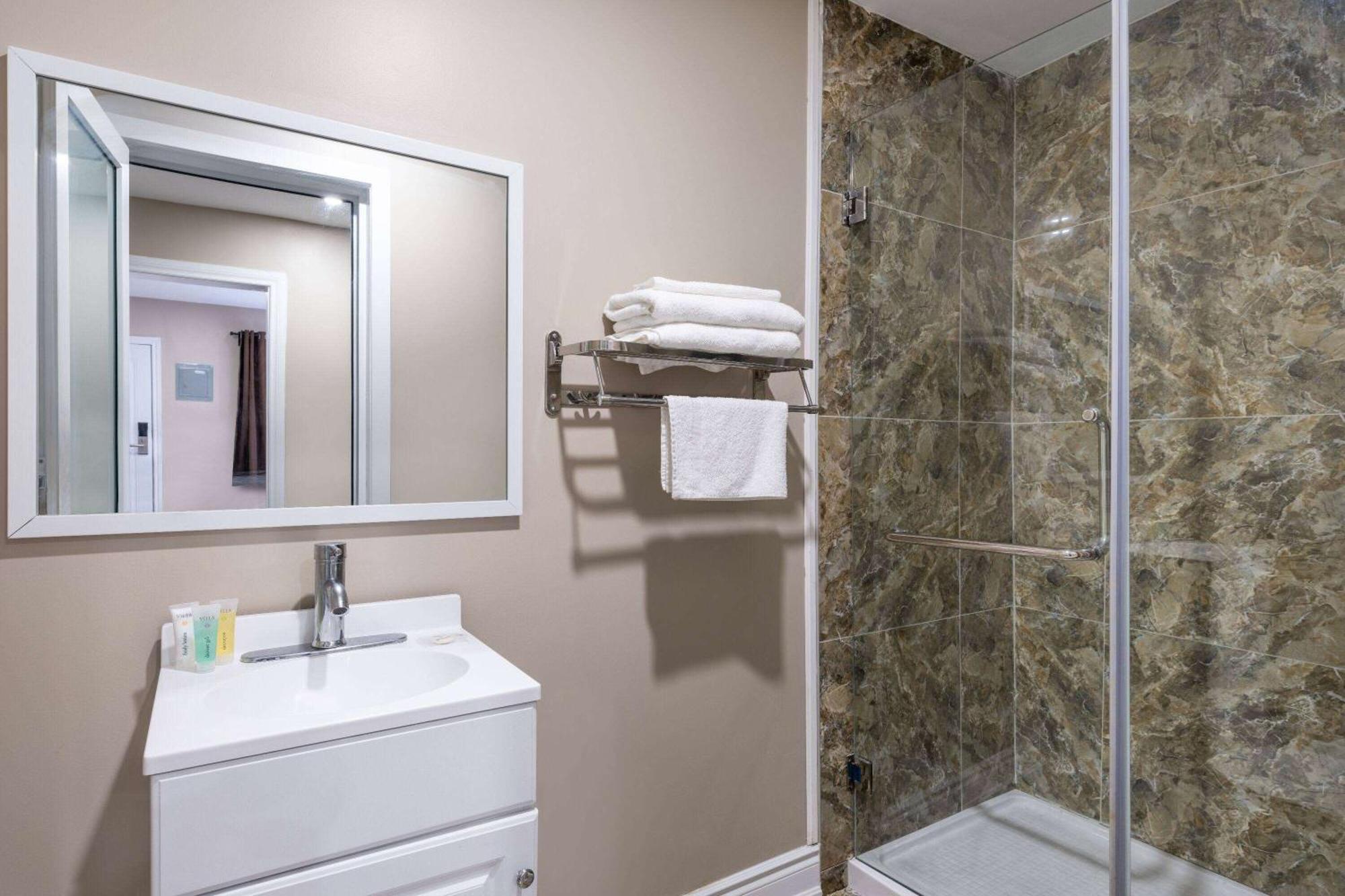 Motel Super 8 By Wyndham On Niagara Falls