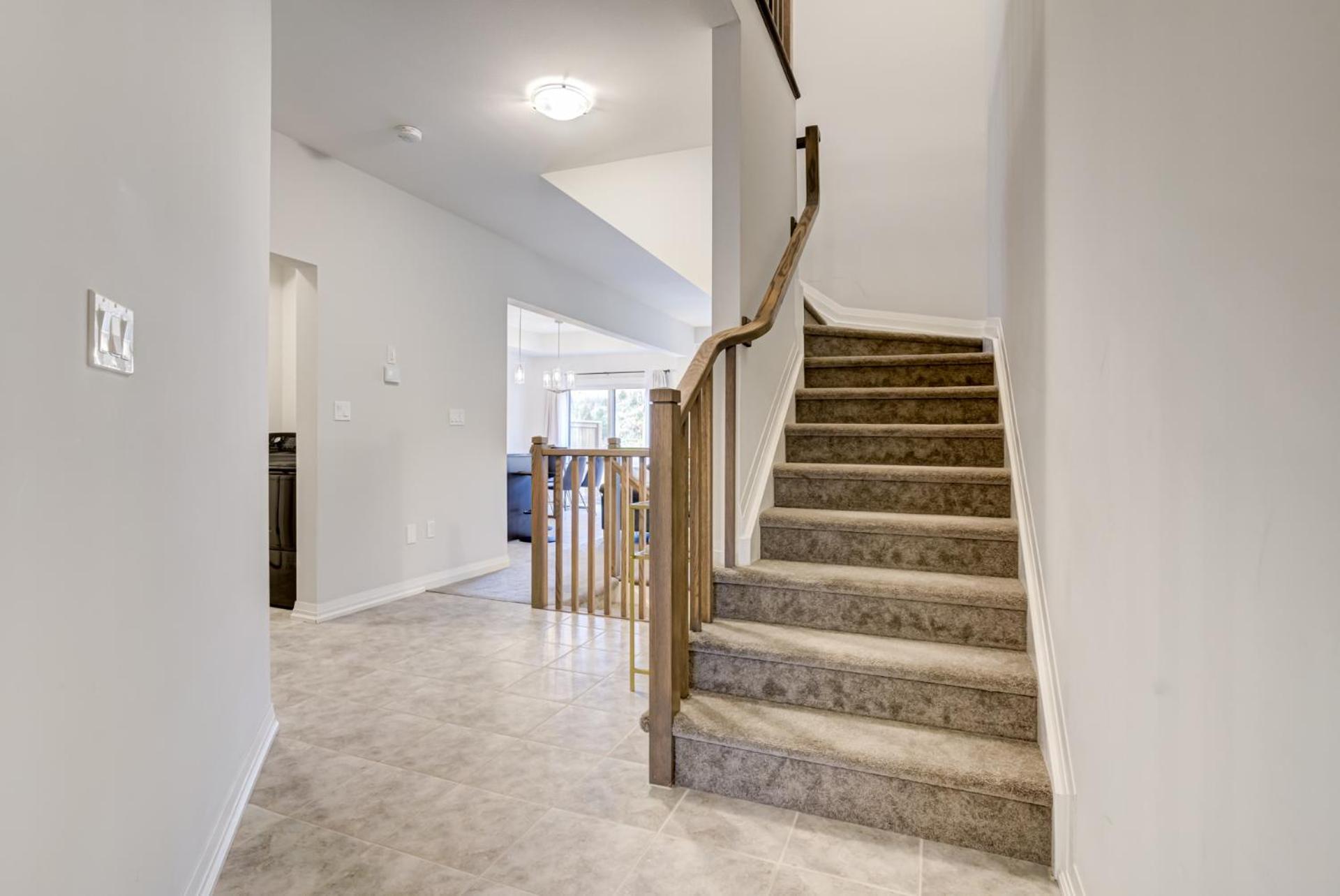 Niagara Falls Luxury Living - 8 Guest House