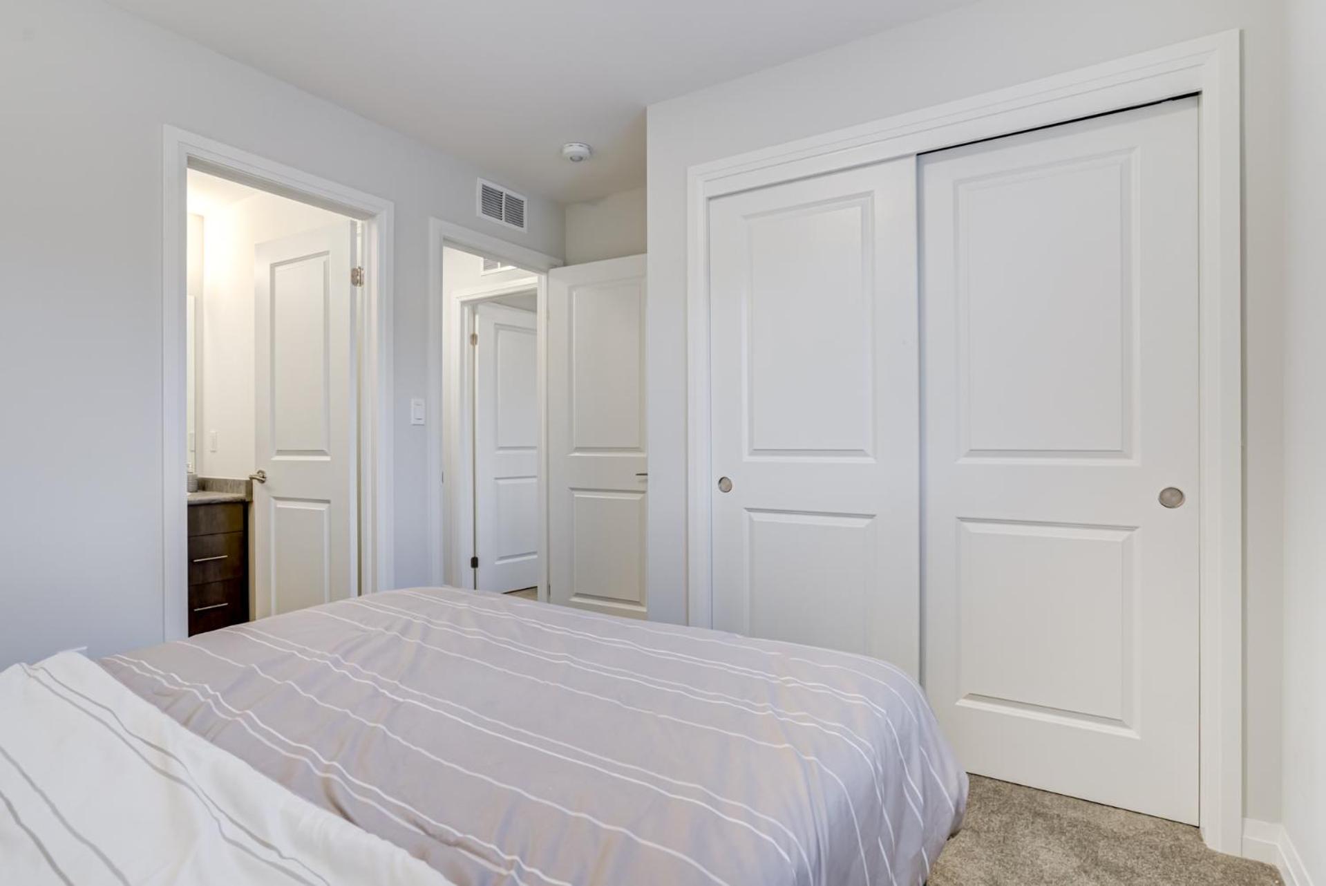 Holiday home Niagara Falls Luxury Living - 8 Guest House