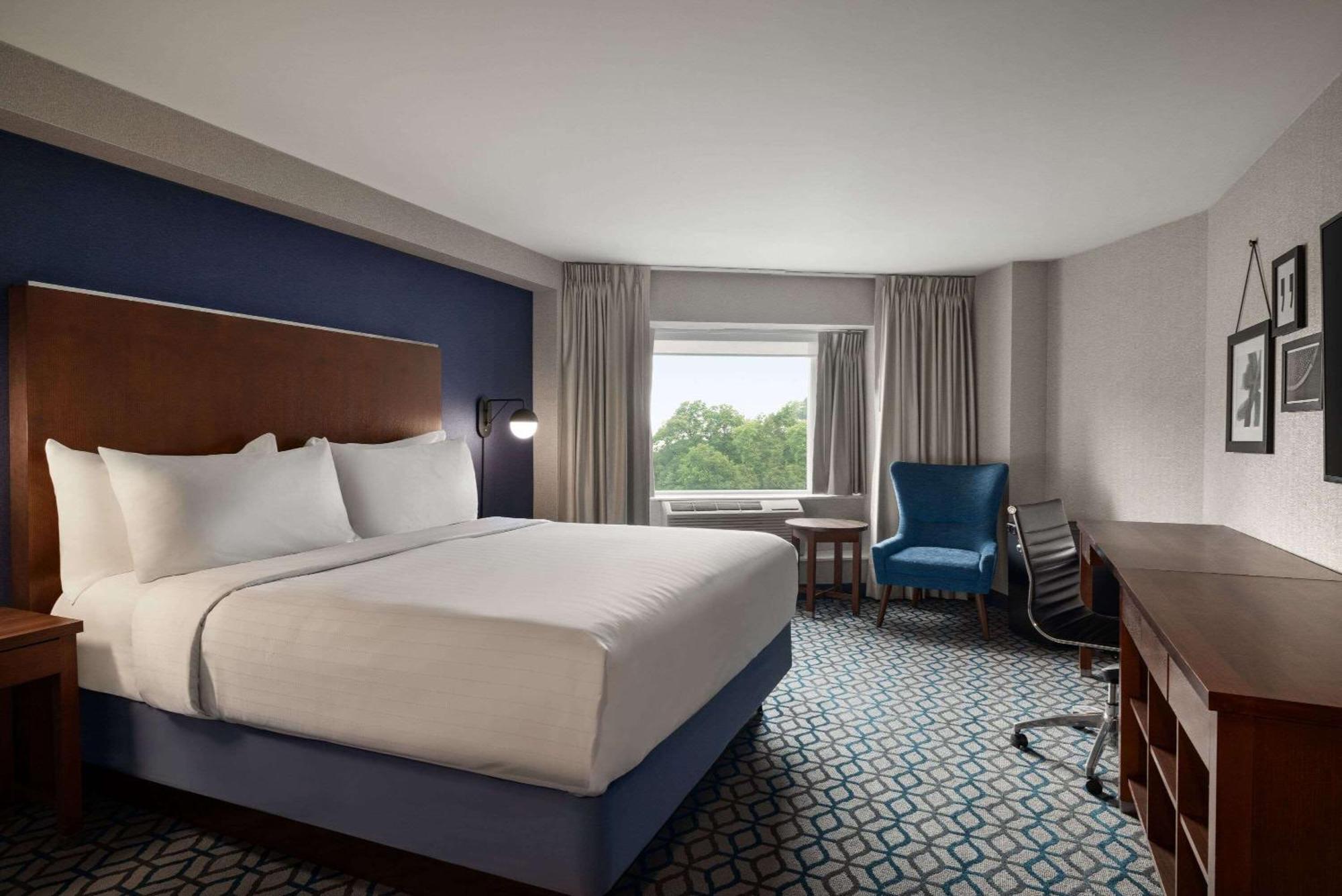 Wyndham Grand Fallsview Niagara Falls