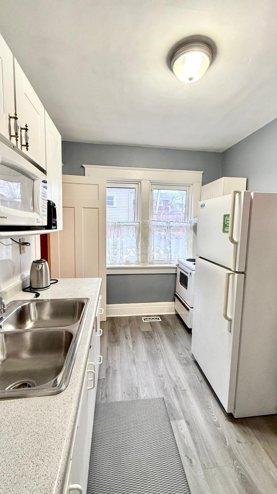 Adorable 2-bedroom Unit With Jacuzzi Beside Falls Holiday home *