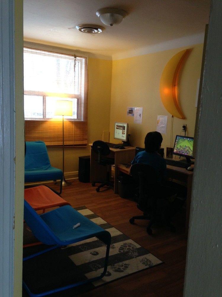 Hostelling International Hostel *