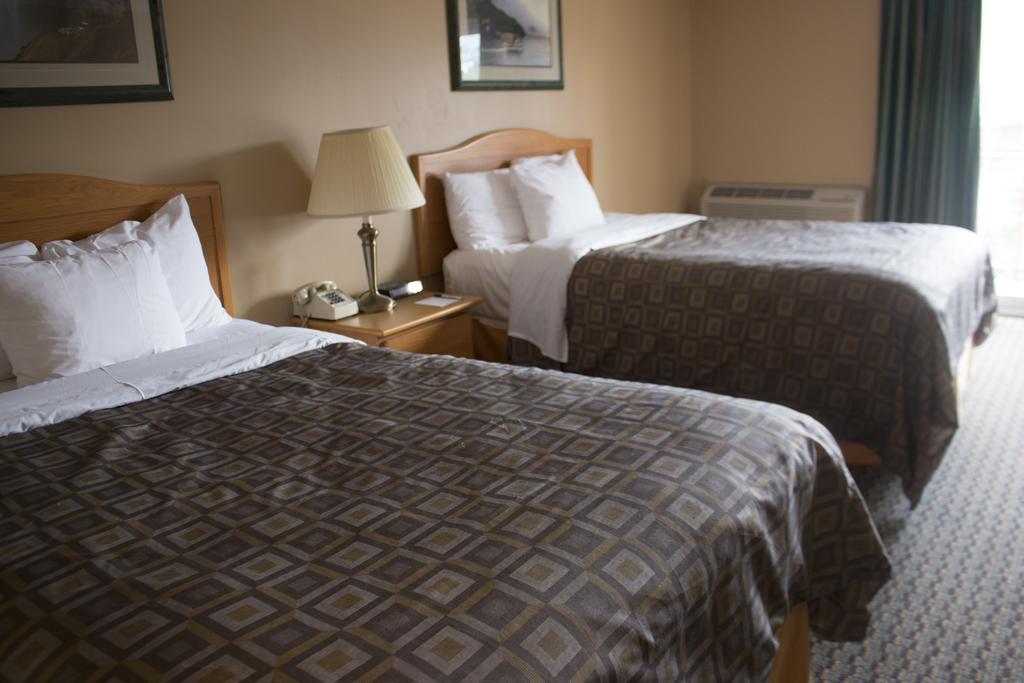 Western Fallsview 3*