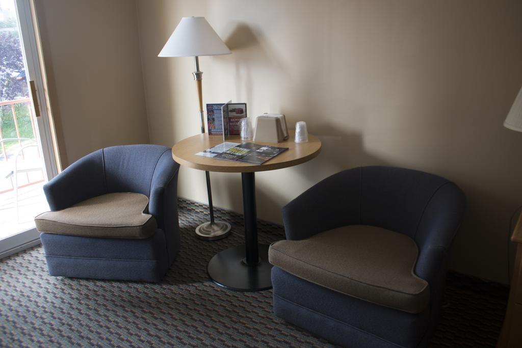 Western Fallsview Hotel