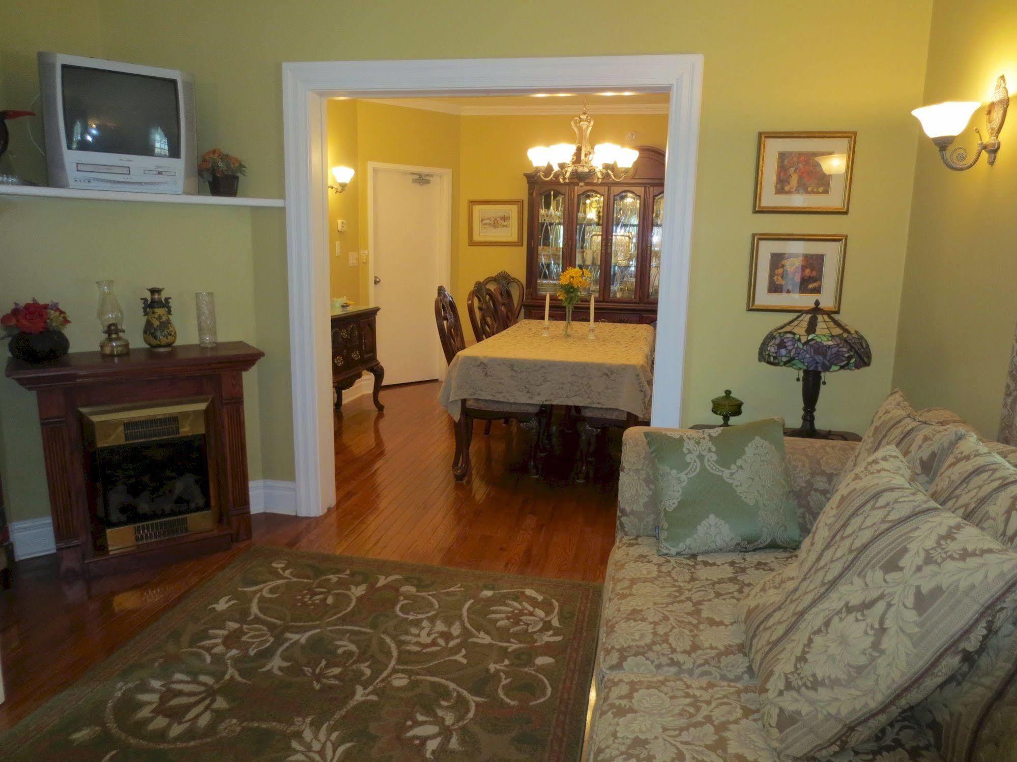 Accommodations Niagara Bed & Breakfast Apartment Niagara Falls