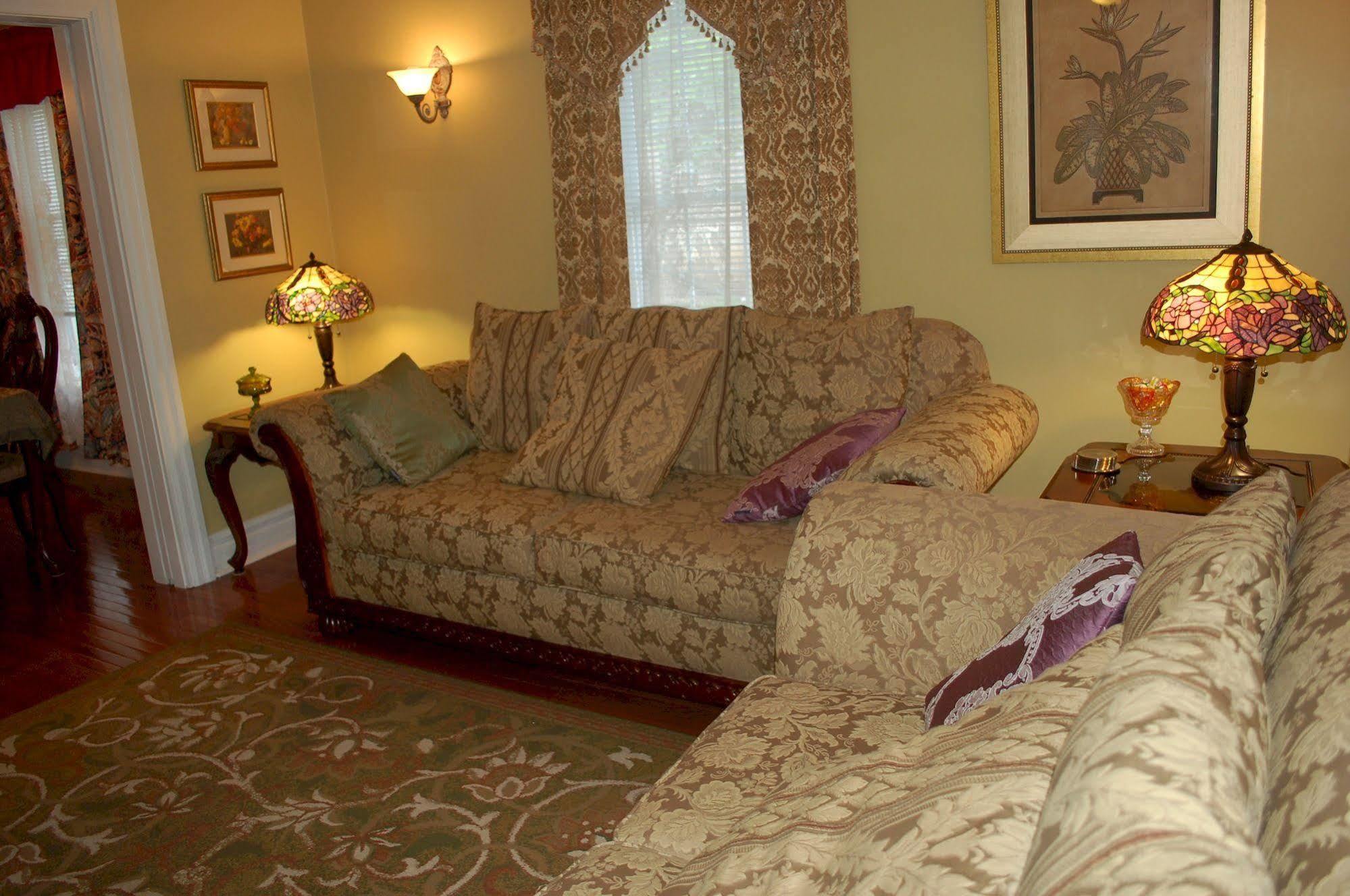 Apartment Accommodations Niagara Bed & Breakfast
