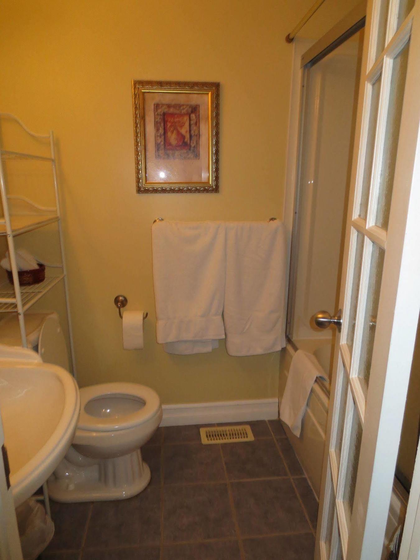 Accommodations Niagara Bed & Breakfast Niagara Falls
