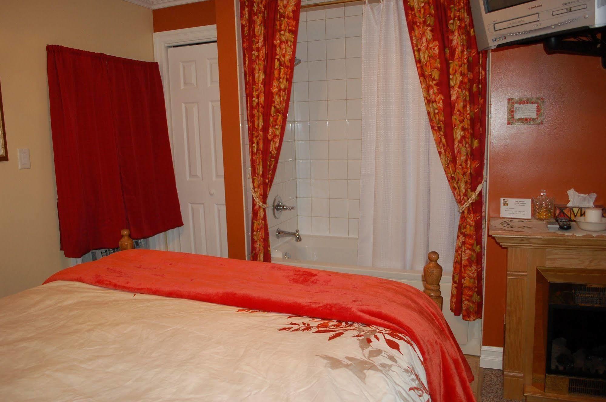 Accommodations Niagara Bed & Breakfast * Niagara Falls